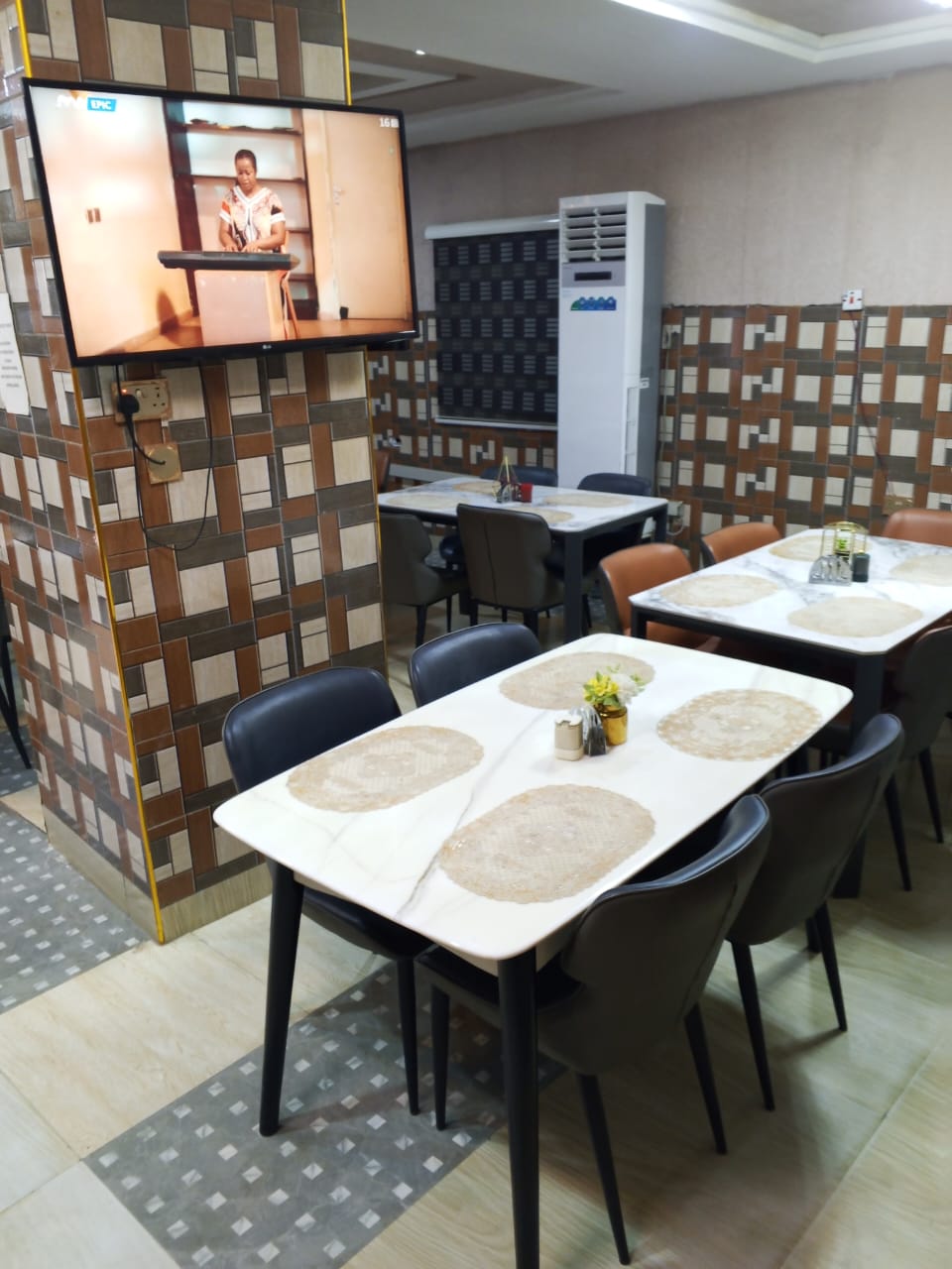 Dining at Craycaston Hotels & Suites